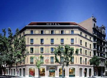 4-Sterne-Hotel EIXAMPLE 1864 im Stadtzentrum Barcelona <br /> Grosser Preis von Katalonien motogp<br /> Kombipack für den Katalonien GP Barcelona motogp
